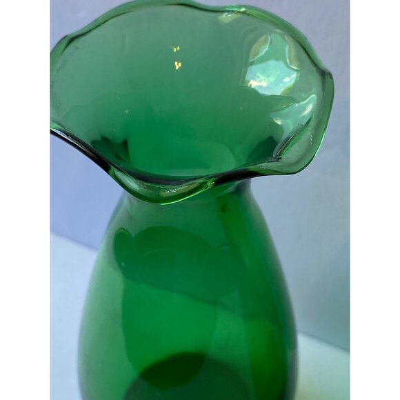 Set Of 2 Anchor Hocking Green Glass Vases With Wavy Rims - Picture 3 of 11
